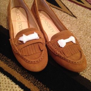 Cute tan loafers